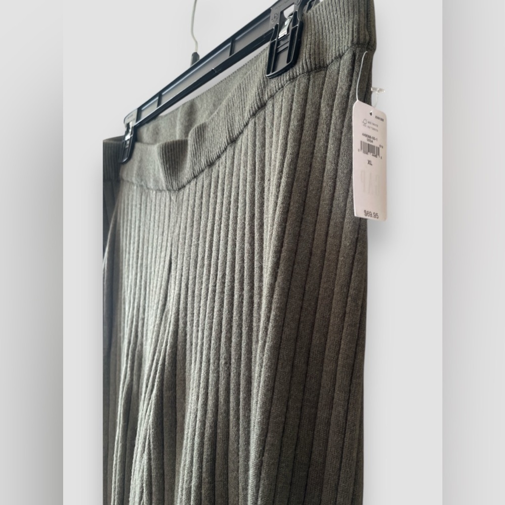 GAP Flare Ribbed Lounge Pants Olive Green Size X-Large Side Slits NWT - Picture 5 of 9